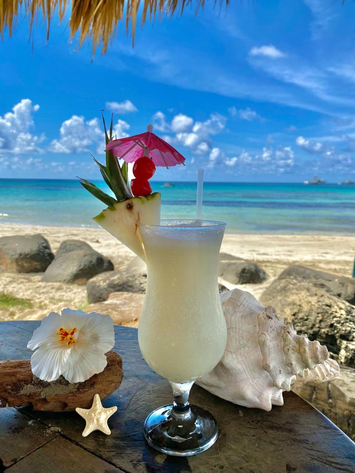 Paraiso Beach Hotel Brig Bay Εξωτερικό φωτογραφία