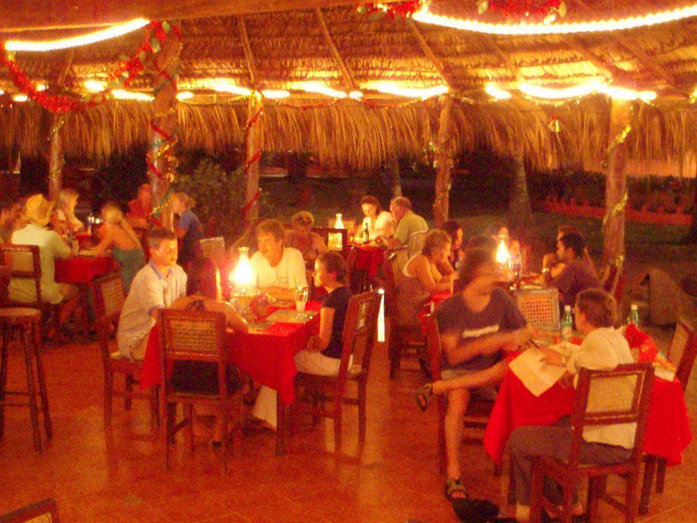 Paraiso Beach Hotel Brig Bay Εξωτερικό φωτογραφία
