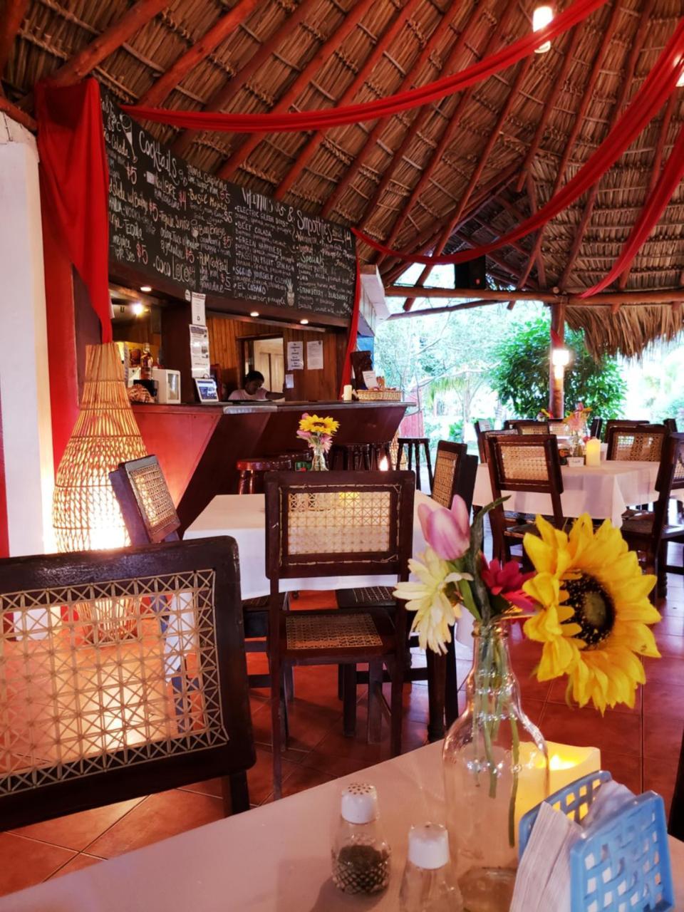 Paraiso Beach Hotel Brig Bay Εξωτερικό φωτογραφία